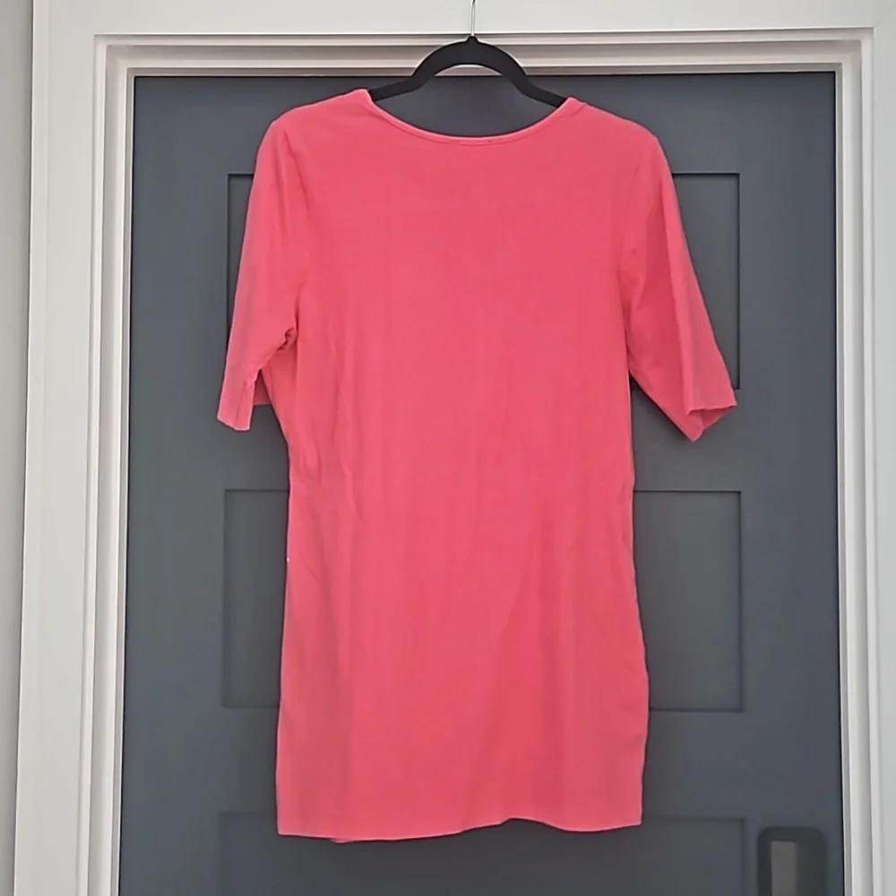 Pink tee - Picture 2 of 2